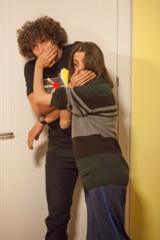 La que se avecina (T8): Ep.99 Un amor de instituto, un burro sin zanahoria y una profanación de capilla La que se avecina (T8): Ep.99 Un amor de instituto, un burro sin zanahoria y una profanación de capilla