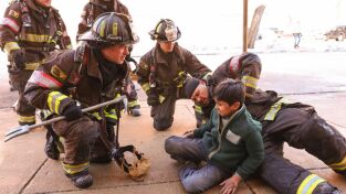 Chicago Fire (T10): Ep.16 Violento y rápido Chicago Fire (T10): Ep.16 Violento y rápido