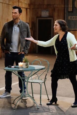 Call Me Kat (T1): Ep.9 Primera cita