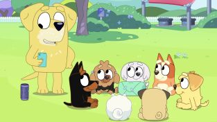 Bluey (T3): Ep.16 Pasa el paquete Bluey (T3): Ep.16 Pasa el paquete