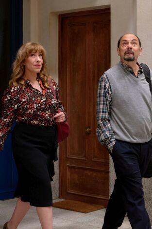 La que se avecina (T13): Ep.3 Una joya literaria, una edad efervescente y una orgía gastronómica La que se avecina (T13): Ep.3 Una joya literaria, una edad efervescente y una orgía gastronómica