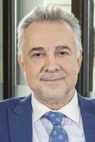 Plano general: Rafael Ansón