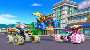 Blaze y los Monster Machines (T7): Ep.18 Los superruedas contra la reina verde