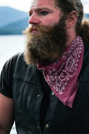 Mi familia vive en Alaska: Caminos tormentosos