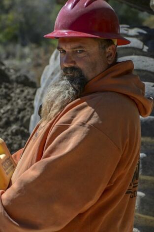 La fiebre del oro: Excavadora derribada