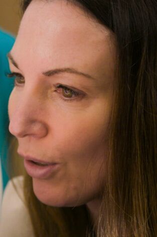 Dra. Emma: clínica dermatológica: Destruye el alma